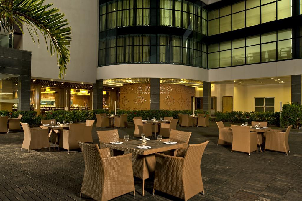 Radisson Resort & Spa Kandla Гандхидхам Экстерьер фото