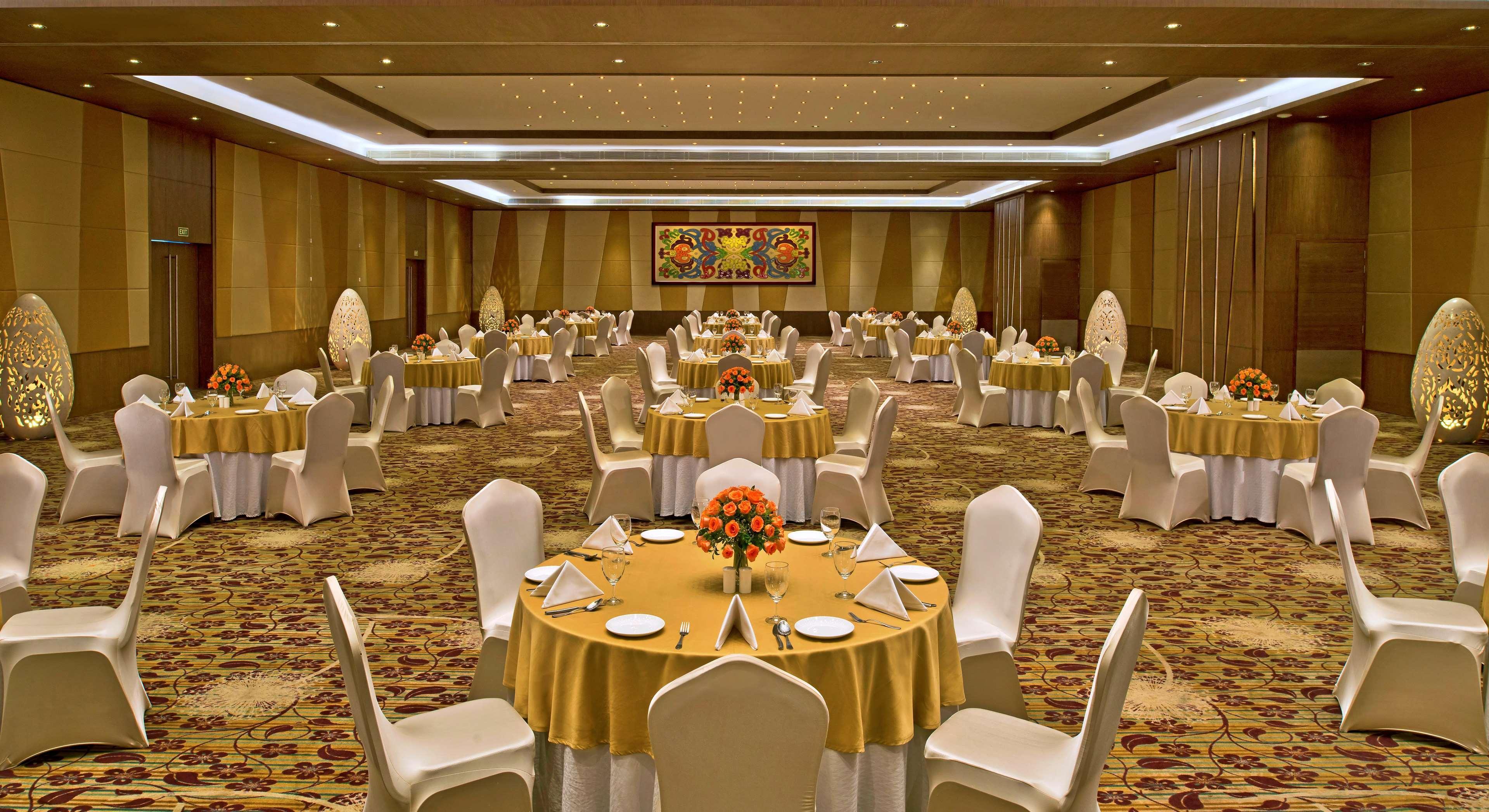 Radisson Resort & Spa Kandla Гандхидхам Экстерьер фото