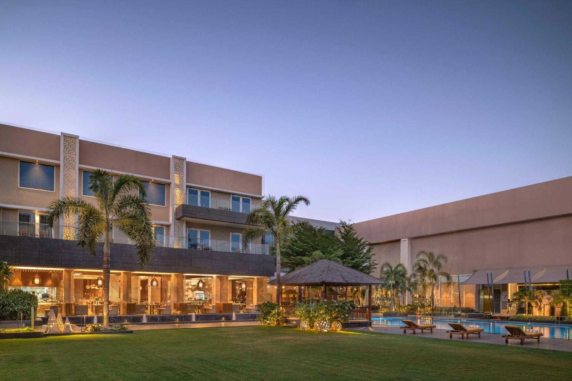 Radisson Resort & Spa Kandla Гандхидхам Экстерьер фото