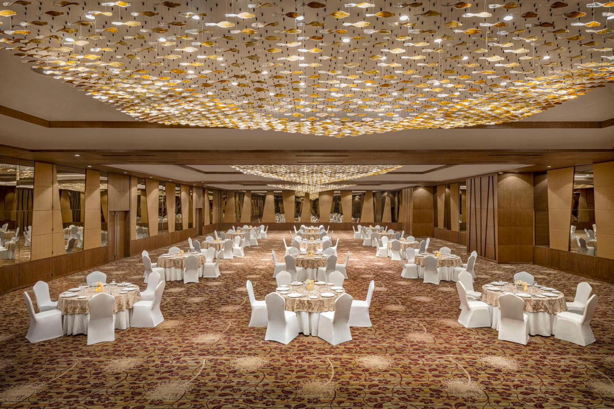 Radisson Resort & Spa Kandla Гандхидхам Экстерьер фото